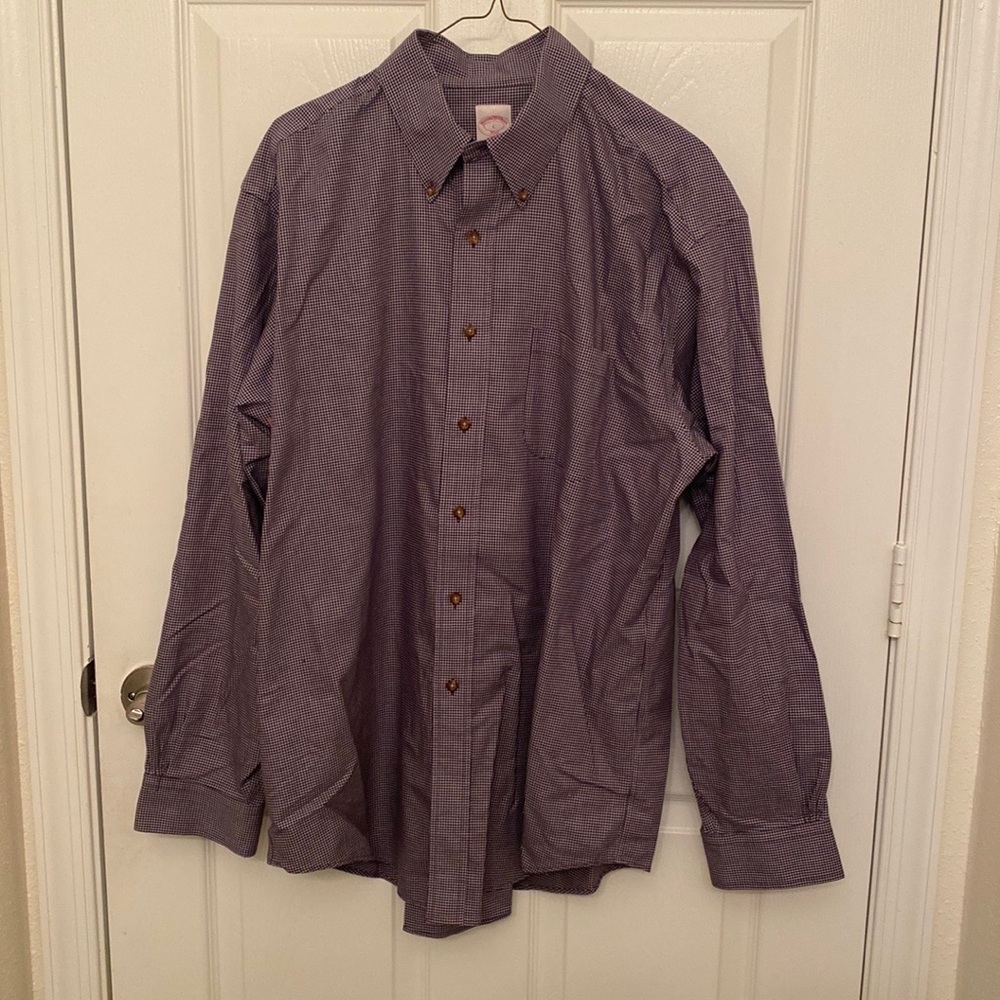 Brooks brothers mens purple white button down size L hardly worn